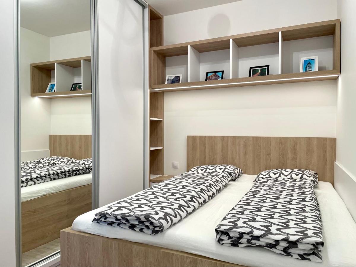 Kamzik Apartment Bratislava Bagian luar foto
